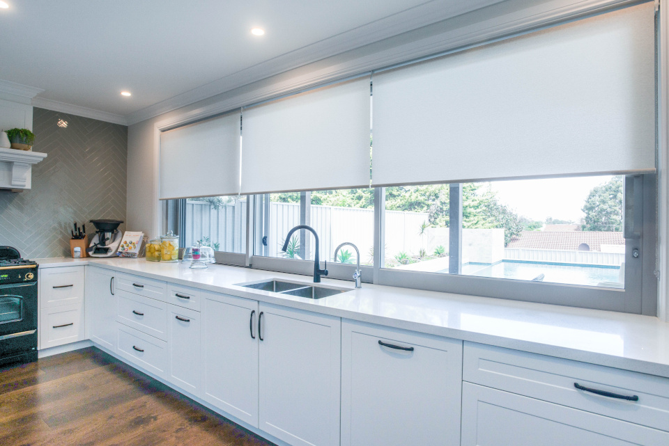 Roller Blinds Are Suitable for Kitchens